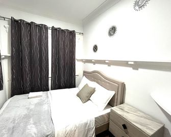 Family Friendly 6B3B House (Super Good Location) - Alhambra - Habitación