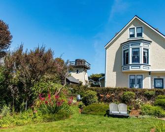 Headlands Inn Bed & Breakfast - Mendocino - Building