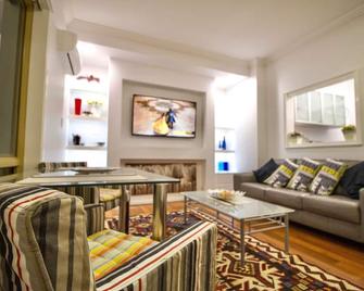 M107 Cbd Location Near Kings Park - Perth - Sala de estar