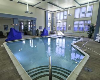 1000 Islands Harbor Hotel - Clayton - Pool