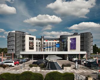 Radisson Blu Hotel, Hamburg Airport - Hamburgo - Edificio