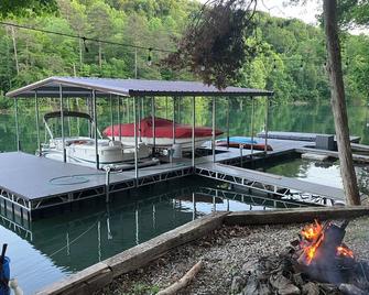Secluded Lynch Hollow Lagoon Cabin 2024 \n\n - La Follette
