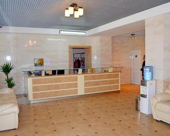 Severny Zamok Hotel - Saransk - Front desk