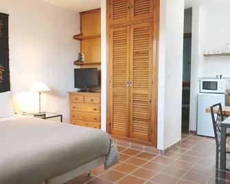 Apartamentos Turisticos La Mundial - Málaga