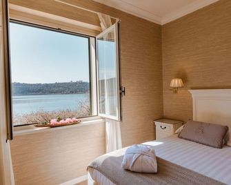 Hotel La Culla del Lago - Castel Gandolfo - Slaapkamer