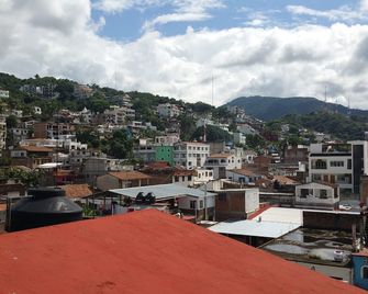 Hostel Enjoy Vallarta 19 - Pto Vallarta - Vista del exterior