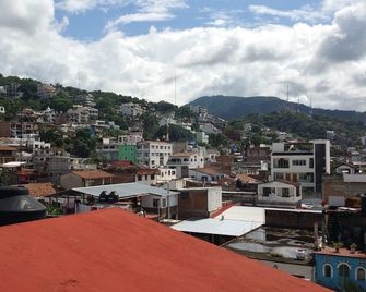 Hostel Enjoy Vallarta 19 - Puerto Vallarta - Extérieur