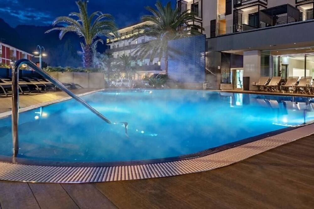 Lake Front Hotel Mirage