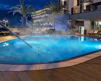 Lake Front Hotel Mirage - Riva del Garda - Pool