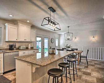 Office|fast Wifi|garage - Idaho Falls - Kitchen