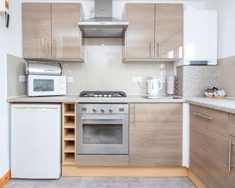 Innes Street Apartments - Inverness - Kitchen