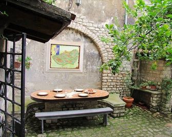 Sermoneta Historic Stone Village House With Pool in a Medieval Hill Town Close to Rome and Naples - Sermoneta - Patio