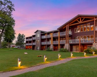 Best Western Premier The Lodge on Lake Detroit - Detroit Lakes - Gebäude