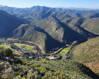 Old Mill Lodge, Working Ostrich Farm & Restaurant, Oudtshoorn - Oudtshoorn - Cảnh ngoài trời