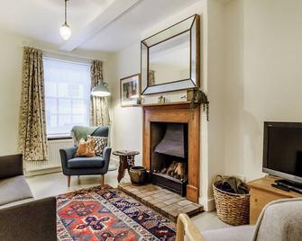 The Yellow Cottage On The Hill - Framlingham - Living room