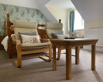 Lancasters Cottage - Horsham - Living room