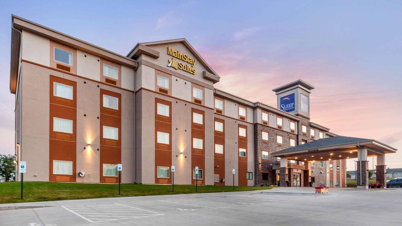 Sleep Inn & Suites University