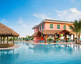 Tropical Romantic Getaway Steps Away from Sand w/ Exclusive Beach Club Access - Fort Myers Beach