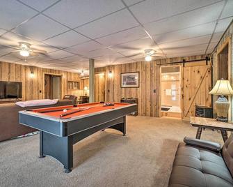 Hot Tub and Fire Pit Pet-Friendly Clayton Escape! - Clayton