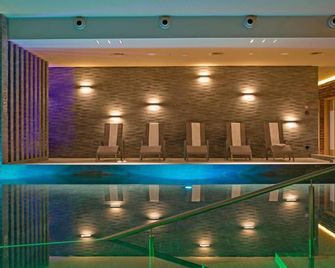 Apartment Peaks Place Apartment-Hotel & Spa-3 by Interhome - Laax - Pool