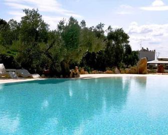 Masseria Quis Ut Deus - Crispiano - Piscina