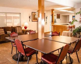 Wayfarer Inn Woodward - Woodward - Sala pranzo