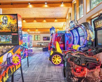 Flurry by Avantstay Tahoe Donner Home w/ Access to Northstar Resort Community - Truckee