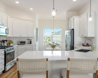 Peaceful Paradise in The Villages-3/2 W/ Golf Cart in The Village of Moultrie Creek - Sumterville - Kitchen