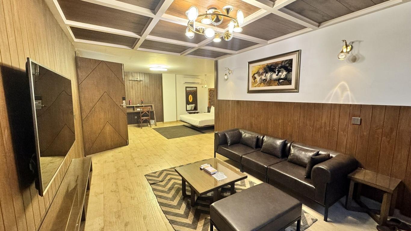 Hotel Crown Inn