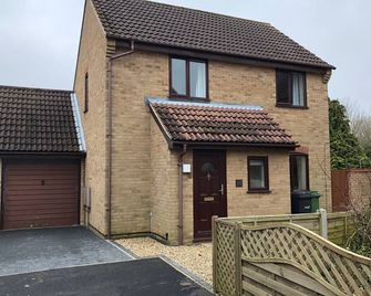 Greenfield House - Costessey - Building