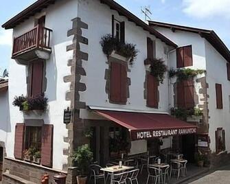 Hotel Ramuntcho - Saint-Jean-Pied-de-Port - Gebouw