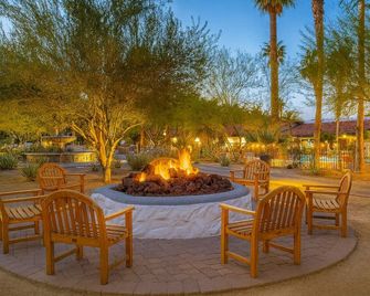 Superior Corner Room, La Casa Del Zorro, Desert Resort, High-end Spa Treatments - Borrego Springs - Patio