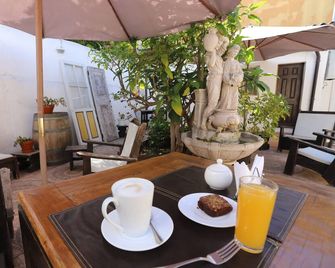 Hostal La Serena - La Serena - Patio