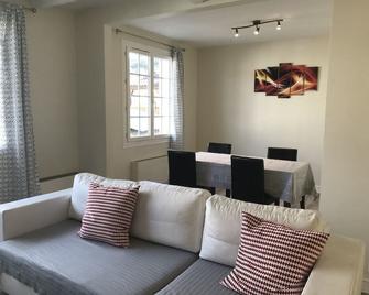 Good Place - Périgueux - Wohnzimmer