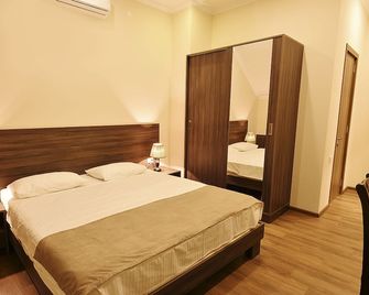 Mgk Hotel - Tiflis - Habitación