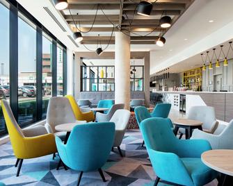 Hampton by Hilton Belfast City Centre - Belfast - Lobby