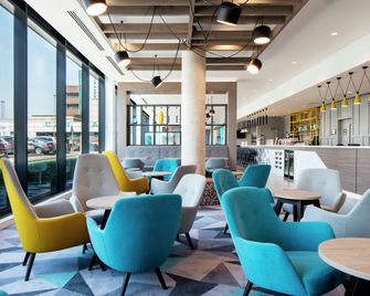 Hampton by Hilton Belfast City Centre - בלפאסט - לובי