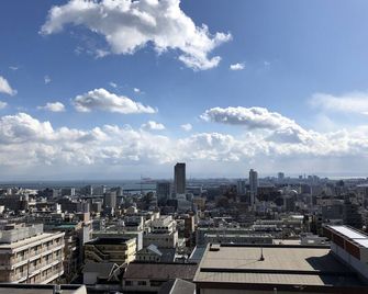 Sea View Court Kobe - Kōbe - Vista del exterior