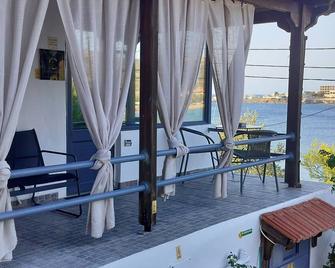 Cap Sounion Beachfront House - Sounion - Balcony