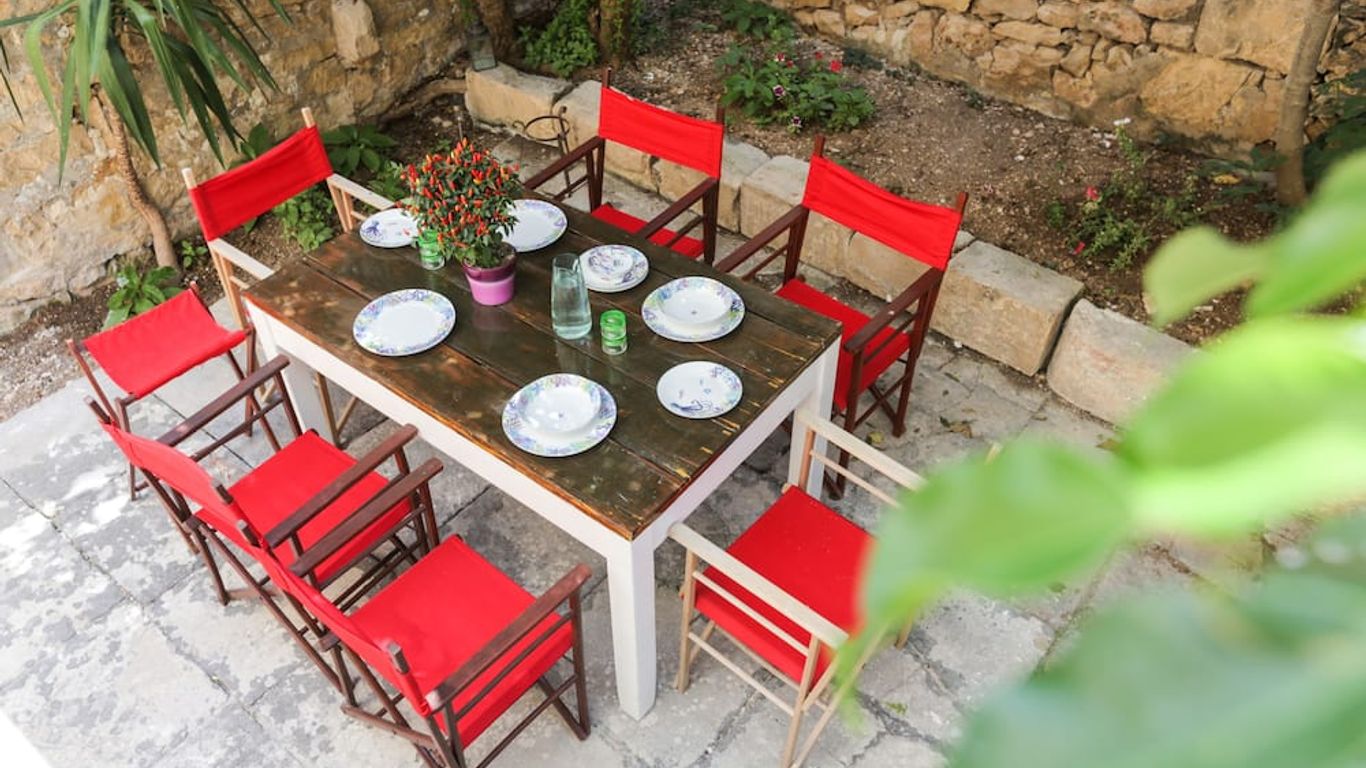 House of Pomegranates by Holi