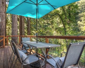 Redwood Home - view of the river! - Ben Lomond - Balcón