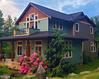 Copper Creek Inn, Cabins and Lodge - Ashford - Edificio