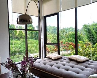 SHY in the Valley - Malang - Sala de estar