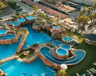 Magic Inn - Oropesa - Zwembad