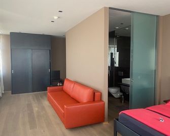 Hotel Quers Inn - Pfaffikon - Slaapkamer