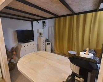 Studio- Nice Mont Boron, Piscine Sur La Residence - Niza