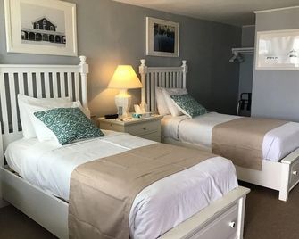 MV Surfside Hotel - Oak Bluffs