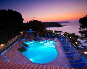 Paradise Hotel - Patitiri - Pool