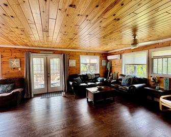Beautiful ocean view property on the Amherst Shore - Northport, NS - Amherst