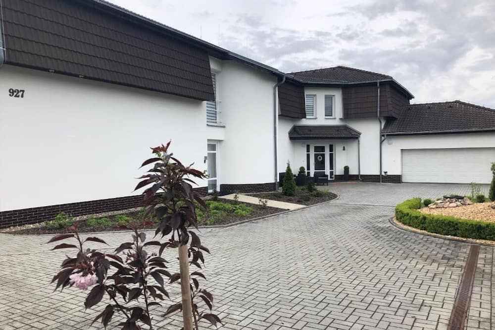 Penzion Lomská Vyhlídka - Louka u Litvínova - Building